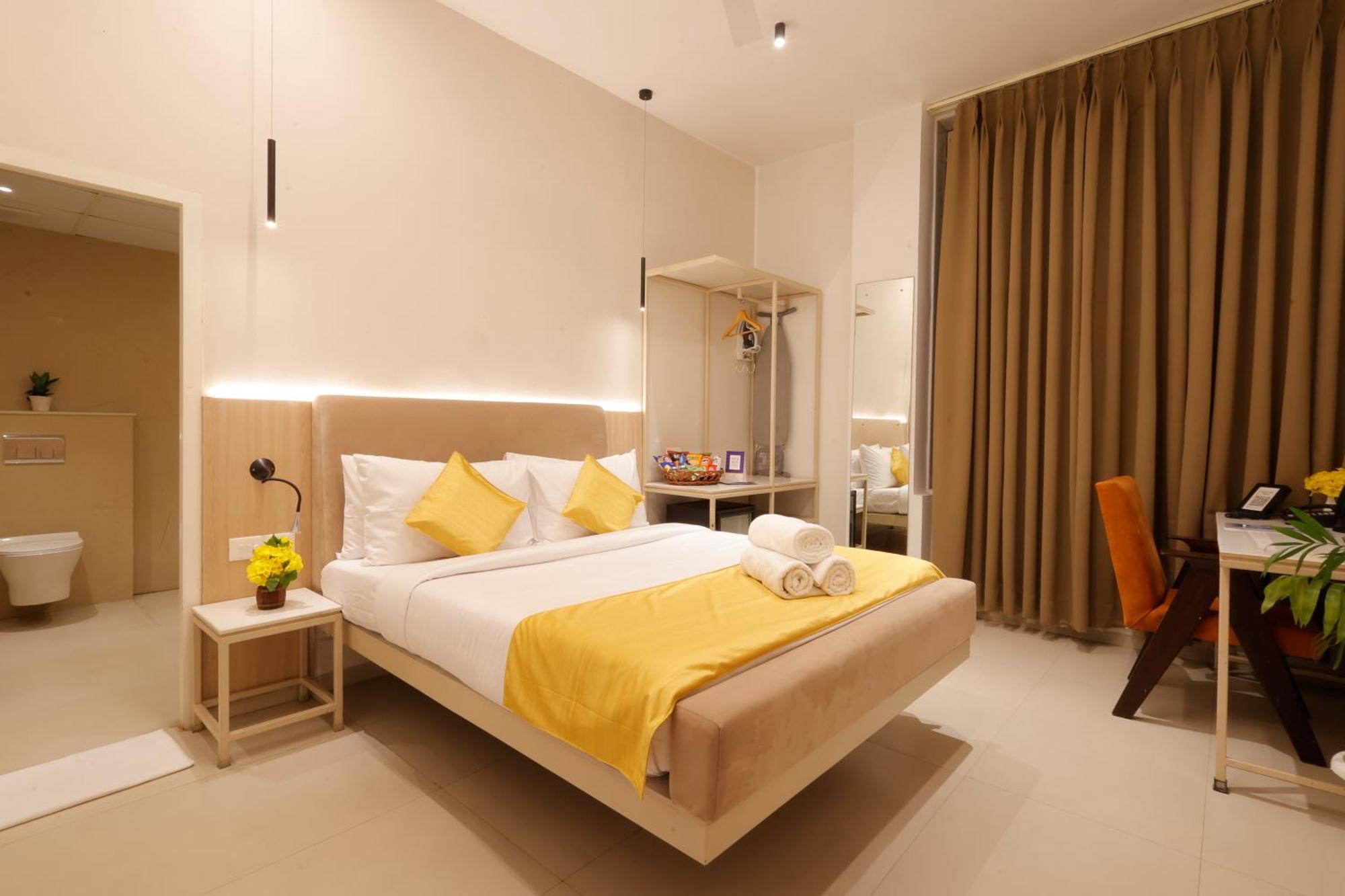 Hotel Varuna Benares Buitenkant foto