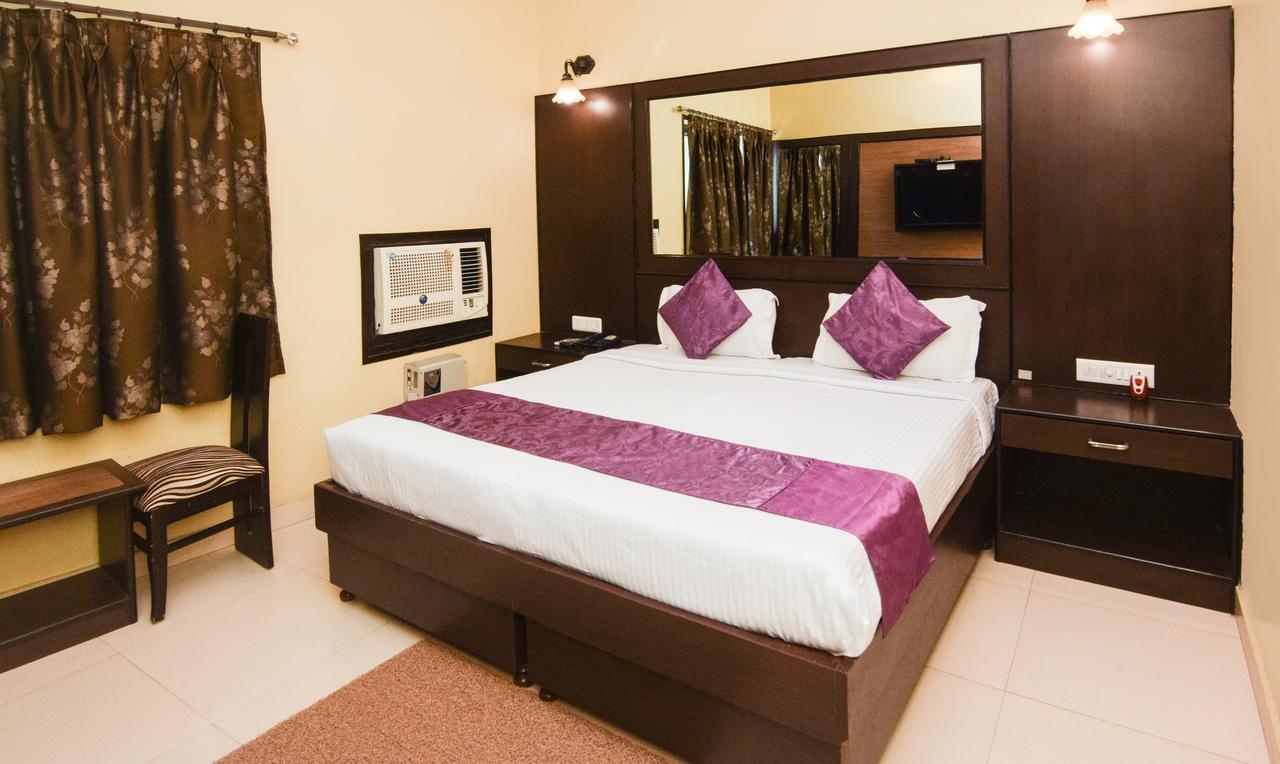 Hotel Varuna Benares Buitenkant foto
